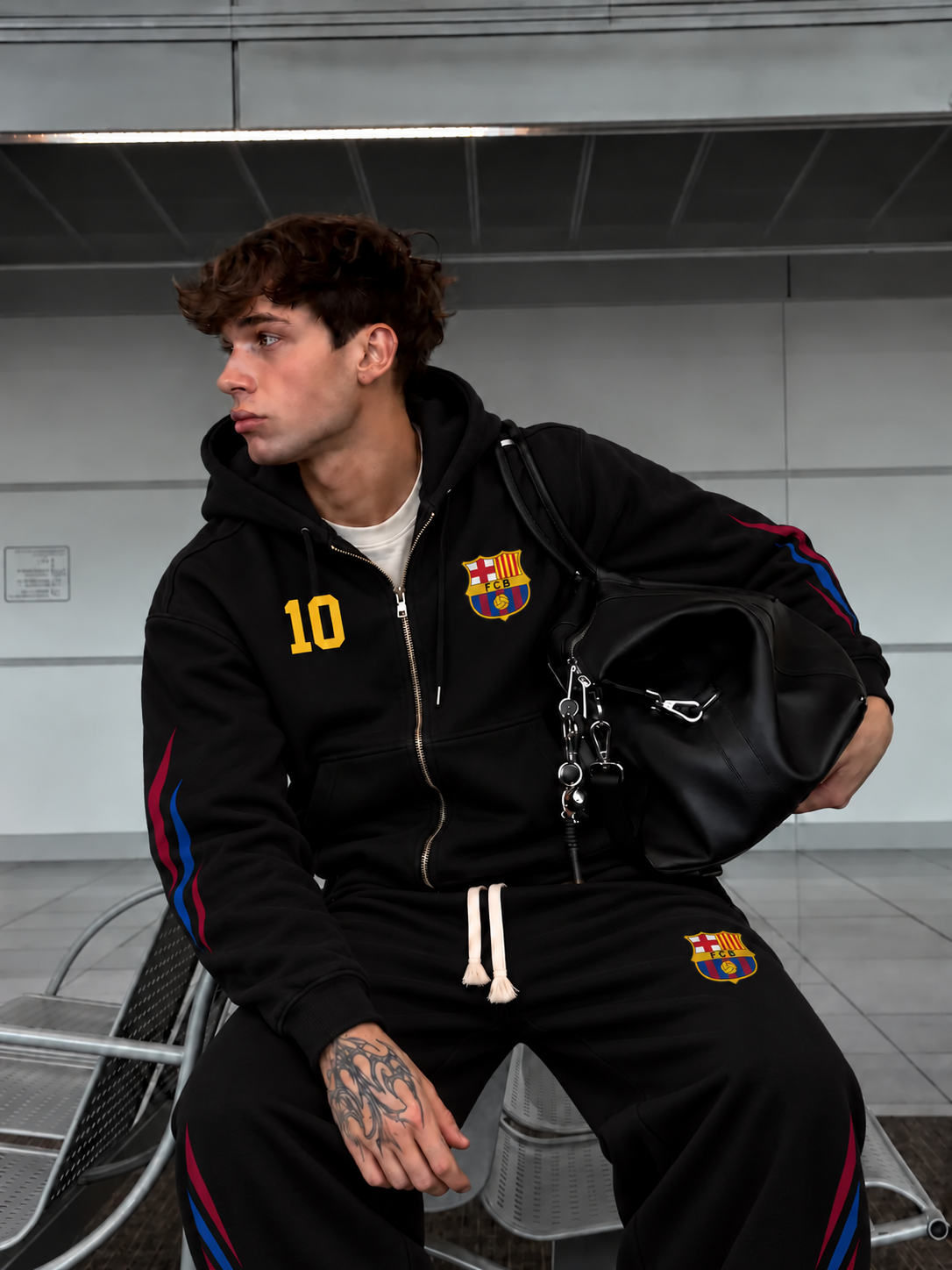Barcelona-Inspired Black Tracksuit Set – Men