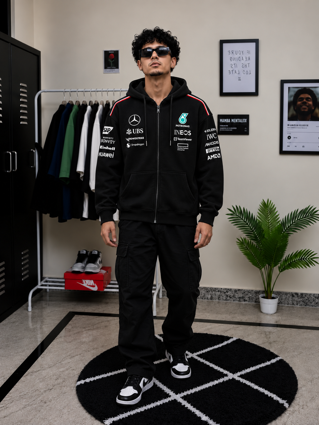 Mercedes-AMG Petronas F1 Team Pit Lane Zip Hoodie – Black
